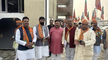 सेवा और राष्ट्रहित के संकल्प के साथ विशेष समीक्षा बैठक में उपस्थिति