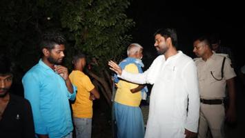 डॉ. संदीप सौरभ - प्राकृतिक आपदा से प्रभावित परिवार से मुलाक़ात — हर संभव मदद का भरोसा