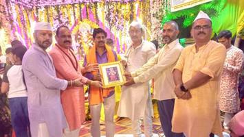 दिलीप श्रीवास्तव - छत्रपति शिवाजी गणेश उत्सव मंडल में श्री दिलीप श्रीवास्तव जी का सम्मान