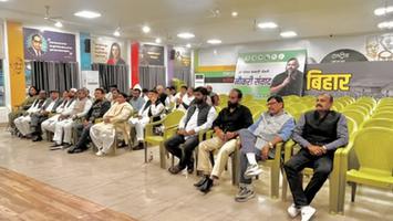 डॉ. संदीप सौरभ - महागठबंधन की बैठक में तेजस्वी यादव सर्वसम्मति से नेता चुने गए