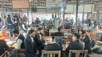 दिलीप श्रीवास्तव - जनपद चंदौली में अधिवक्ता बंधुओं से भेंट: प्रथम वरीयता मत देने की अपील