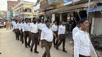 सूर्यमुनि तिवारी - वीरनगर में राष्ट्रीय  संघ के शताब्दी समारोह एवं विजयादशमी शस्त्र पूजन