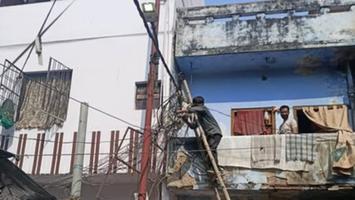 मुकेश सिंह मोंटी - पद से  सेवा वार्ड में  में पंप और प्रकाश व्यवस्था कराने का कार्य जारी"