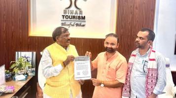 क्षेत्र के विकास हेतु माननीय पर्यटन मंत्री से शिष्टाचार भेंट