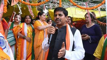 भव्य तिरंगा यात्रा
