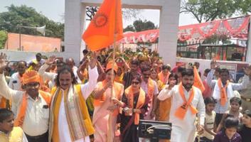 यज्ञ, संस्कार और पर्यावरण संरक्षण का संगम: गुधनी में पांच दिवसीय यज्ञ महोत्सव का शुभारंभ