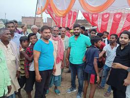 अवरियां गांव में आयोजित क्रिकेट मैच में पहुँच युवा खिलाड़ियों का बढ़ाया मनोबल