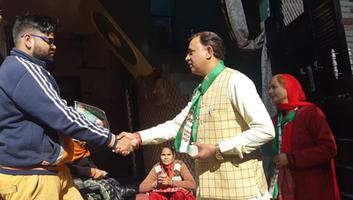 एडवोकेट जेपी शर्मा - पालम विधानसभा के मधु विहार क्षेत्र में प्रचार के दौरान जानी जन समस्याएं