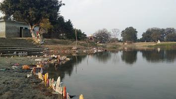 गोमती नदी अपडेट - मढ़ियाघाट स्थित ऐतिहासिक बाबा पराशर मंदिर पर गोमती सेवा समाज की सप्तम गोमती यात्रा