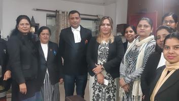 एडवोकेट जेपी शर्मा - द्वारका कोर्ट से महिला अधिवक्ता टीम ने दिया सहयोग का भरोसा