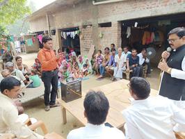 सपा को विजयी बनाने के लक्ष्य से जैदपुर के पाराकुंवर गांव में की नुक्कड़ सभा