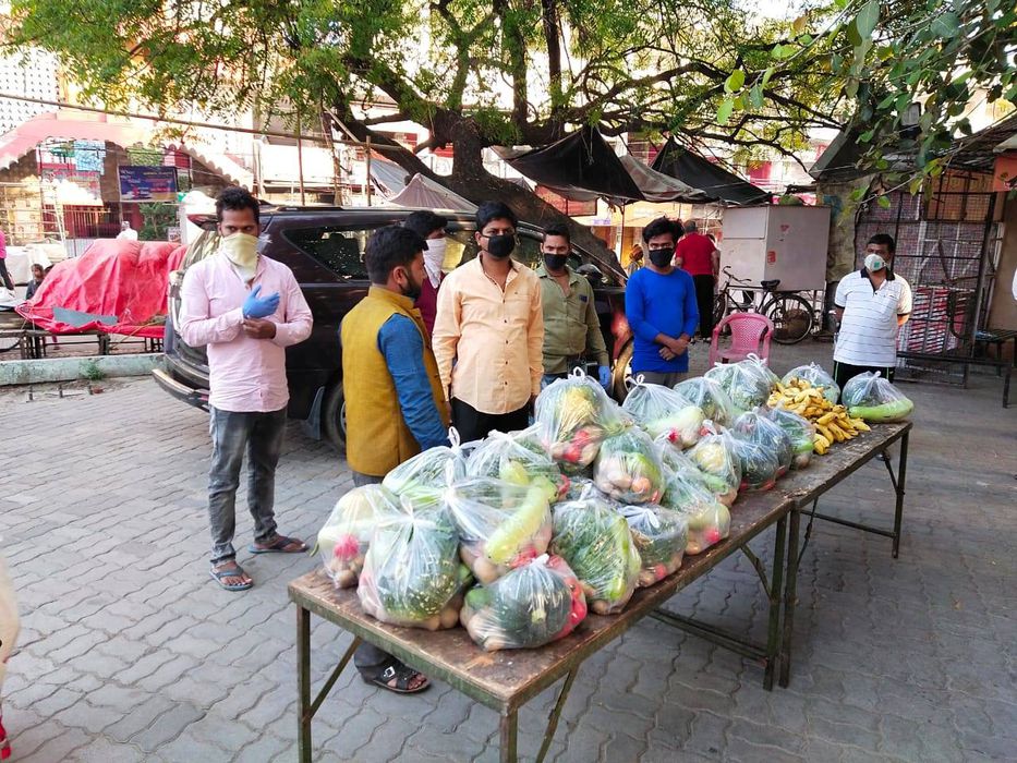  - हास्य-रूदन में, तूफ़ानों में, अगर असंख्यक बलिदानों में,,