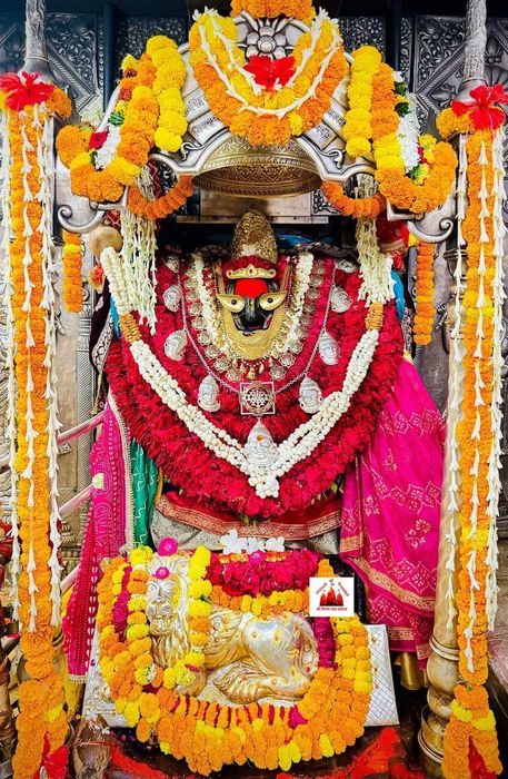 -मां विंध्यवासिनी नमोऽस्तुते।।नमस्तस्यै नमस्तस्यै नमस्तस्यै नमो नमः।।&lt;