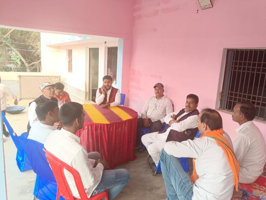 -आज विधानसभा सकलड़ीहा क्षेत्र के महुआरी ग्राम के अंतर्गत क्षेत्र पंचायत सदस्य श्रीमान नरेंद्र गुप्ता 