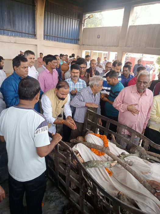 -भाजपा नेता एवं तिरहुत स्नातक क्षेत्र के उम्मीदवार राजेश कुमार रौशन जी के आकस्मिक निधन ने क्षेत्र मे