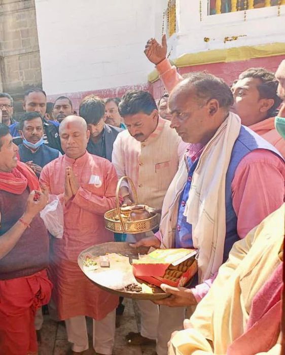-हाल ही में केंद्रीय इस्पात मंत्री श्री आरसीपी सिंह ने औरंगाबाद स्थित देव सूर्य मंदिर में दर्शन एवं 