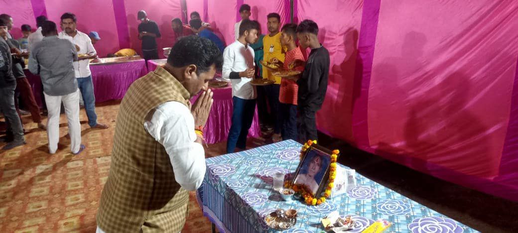 -हमेशा ही सकलड़ीहा विधानसभा की जनता के सुख-दुख में खड़े रहने वाले भाजपा नेता एवं पूर्व विधायक प्रत्याश