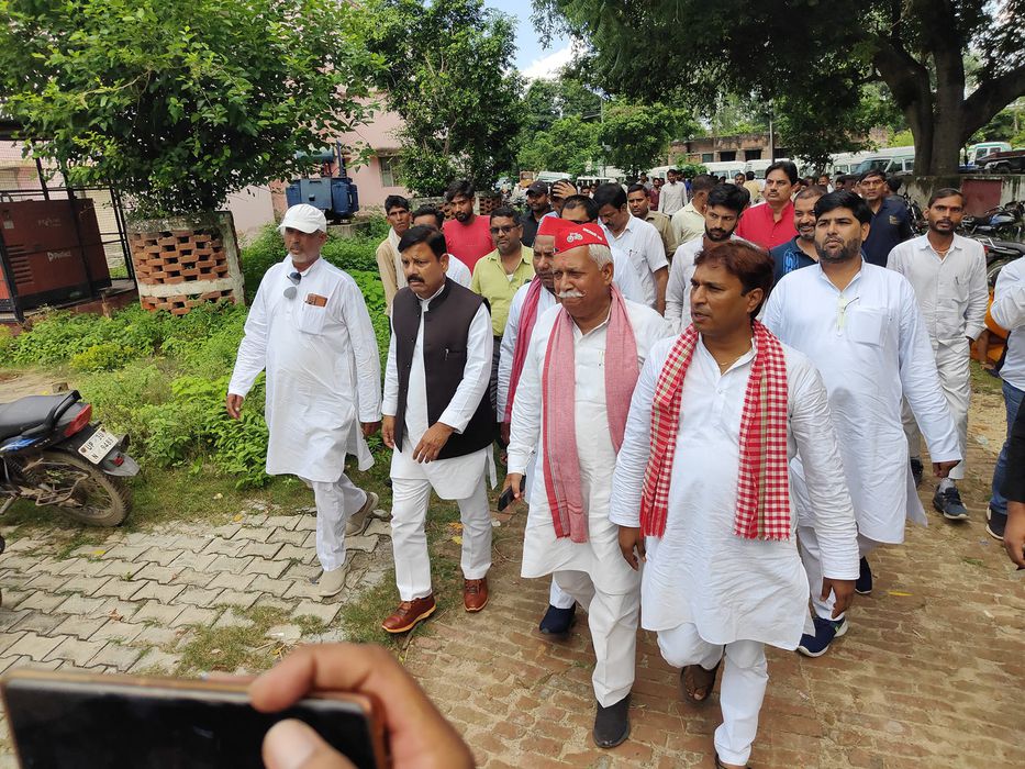 -कायमगंज विधानसभा क्षेत्र के ग्राम भगौती में दलित समाज की दो बेटियों के पोस्टमॉर्टम के दौरान फतेहगढ़