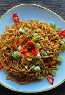 Schezwan Veg Noodles