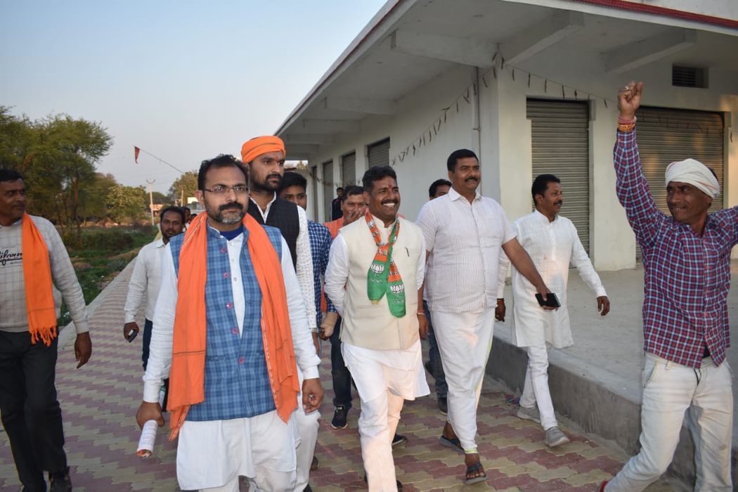 -उत्तर प्रदेश में एक बार फिर कमल खिलाने की आकांक्षा के साथ अंतिम चरणों के चुनाव के लिए विधानसभा सकलड