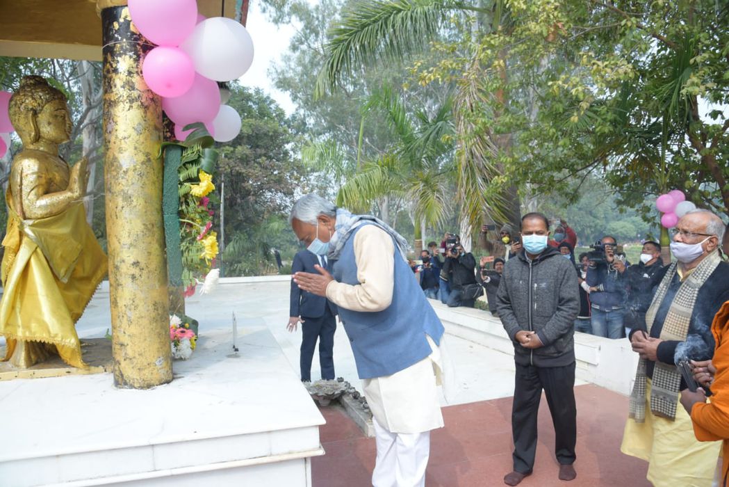 -आज मुख्यमंत्री नीतीश कुमार ने राजगीर स्थित पर्यावरण वन एवं जलवायु परिवर्तन विभाग के अंतर्गत सौंदर्य