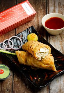 Korma Chicken Tikka Roll