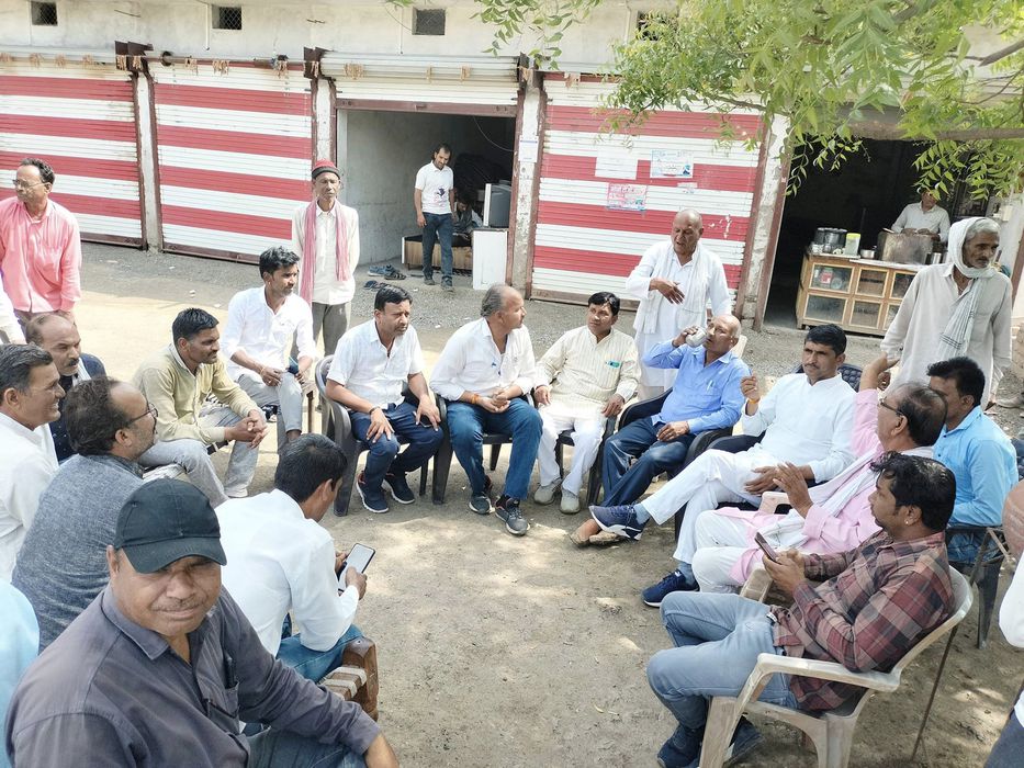 -कॉंग्रेस नेता श्यामलाल जोकचंद ने आज मल्हारगढ़ विधानसभा के गुर्जर बरडिया, लुहारी, लदूसा, पिंडा रिंडा 