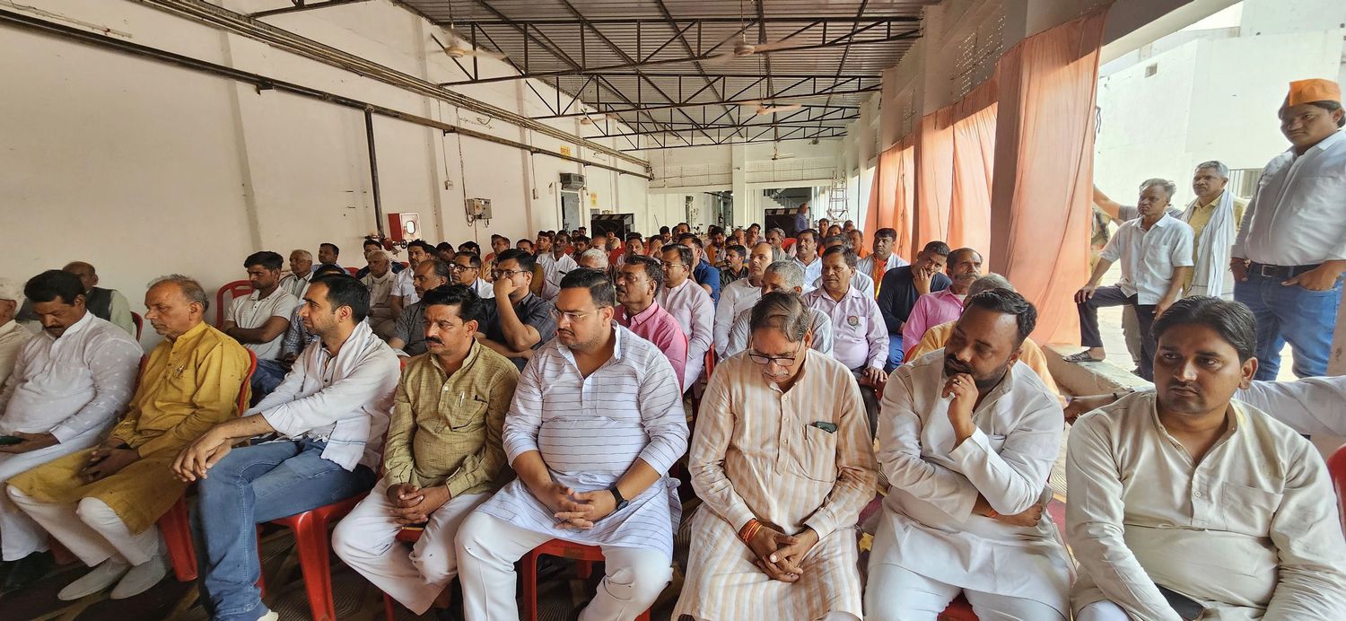 -आज प्रदेश मंत्री भाजपा श्री डीपी भारती जी ने सादाबाद विधानसभा चुनाव संचालन समिति की बैठक में लोकसभा