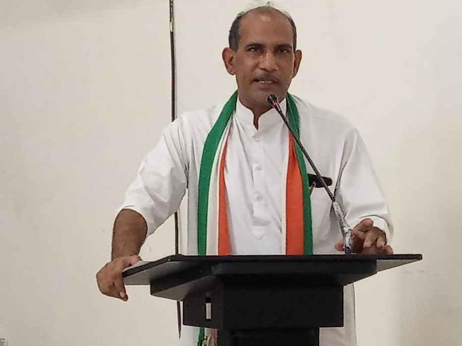 -उत्तर प्रदेश कांग्रेस कमेटी के तत्वाधान में मऊ स्थित कांग्रेस कार्यालय में आयोजित हुए कुशवाहा, मौर्