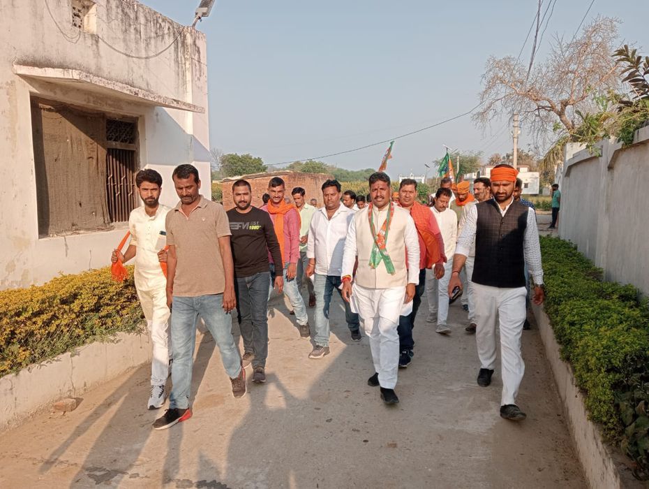 -उत्तर प्रदेश में एक बार फिर कमल खिलाने की आकांक्षा के साथ अंतिम चरणों के चुनाव के लिए विधानसभा सकलड
