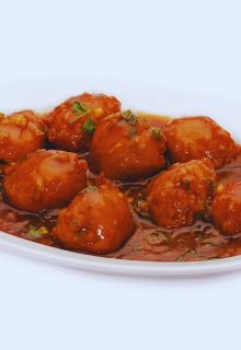 Paneer Momos Chilli Garlic Gravy