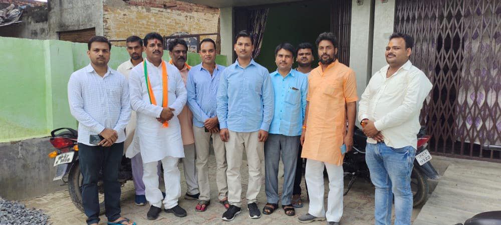 -विधानसभा सकलडीहा क्षेत्र के सुरतापुर के अंतर्गत भाजपा कार्यकर्ता श्री अरविंद मिश्रा  के सुपुत्र श्र