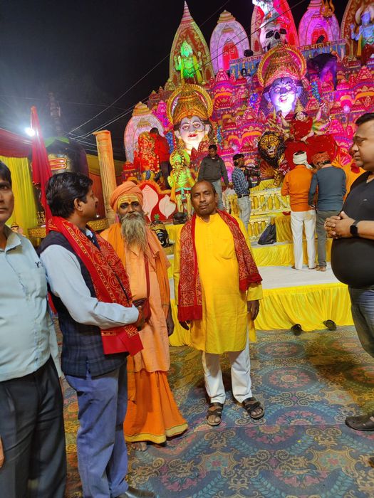 -"या देवी सर्वभूतेषु शक्तिरूपेण संस्थितानमस्तस्यै नमस्तस्यै नमस्तस्यै नमो नम:", अर्थात जो देवी सब प्