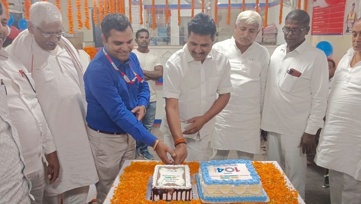 -आज पंडित दीनदयाल उपाध्याय नगर विधानसभा क्षेत्र के बबुरी स्थित यूनियन बैंक ऑफ इंडिया की शाखा में बड़े