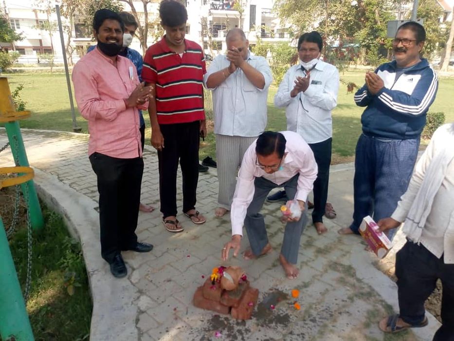 -मैथिलीशरण गुप्त वार्ड के अंतर्गत विकास कार्य को गति देते हुए भाजपा प्रवक्ता एवं पार्षद दिलीप श्रीवा