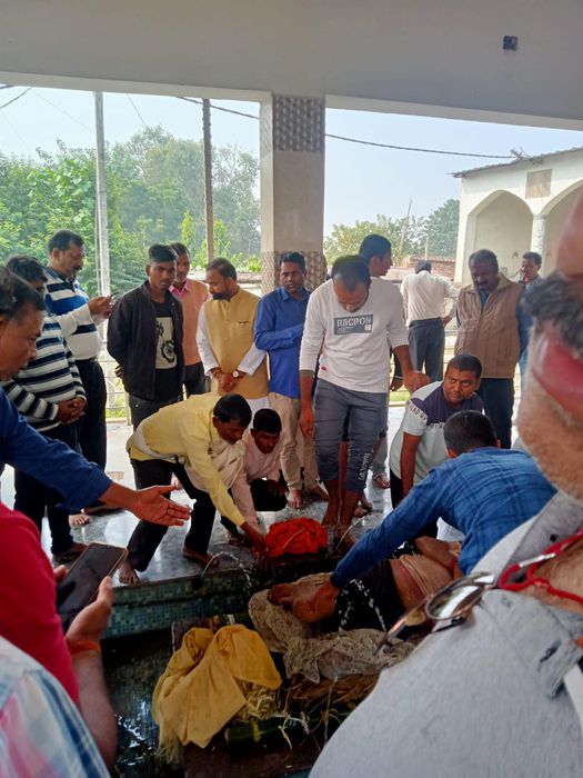 -भाजपा नेता एवं तिरहुत स्नातक क्षेत्र के उम्मीदवार राजेश कुमार रौशन जी के आकस्मिक निधन ने क्षेत्र मे