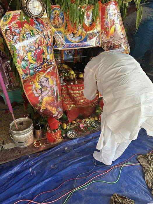 -पवित्र दुर्गाअष्टमी के मंगल अवसर पर सकरा के सुजावल स्थित श्री दुर्गा मंदिर के प्रांगण में अष्टयाम प