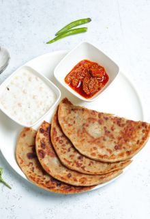 Alu Pyaz Paratha (2) & Achaar, Dahi