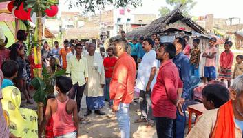 विकास सिंह - भभुआ प्रखंड सिवों पंचायत हसनपुरा गांव में किया गया शिव चर्चा का उद्घाटन