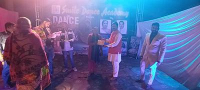 आयुष्मान कार्ड वितरण एवं डांस काम्पिटिशन कार्यक्रम में उमड़ा युवाओं का सैलाब