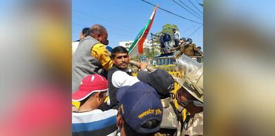 श्यामलाल जोकचंद्र - कृषि कानूनों के विरोध में भोपाल राजभवन का किया गया घेराव, कॉंग्रेस कार्यकर्ताओं ने झेली पुलिस बर्बरता