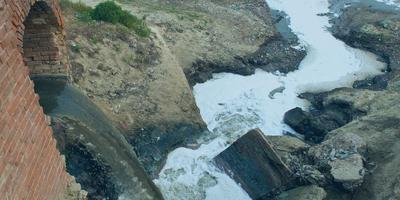 गंगा नदी अपडेट - गंगा नदी के प्रदूषण में इजाफा कर रही 190 औद्योगिक इकाइयों को किया गया बंद