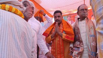 सूर्यमुनि तिवारी- "मोदी ही एक मात्र विकल्प", के नारे के साथ ग्राम पंचायत हटिया में बीजेपी के लिए वोट अपील