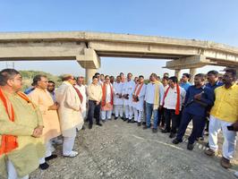 मटकुट्टा रेलवे उपरगामी सेतु का किया गया निरीक्षण