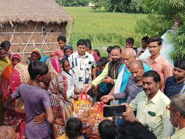 विद्याझाप दलित बस्ती में आग से 19 परिवार बेघर, भाजपा टीम ने राहत और सहायता की मांग की