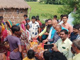 विद्याझाप दलित बस्ती में आग से 19 परिवार बेघर, भाजपा टीम ने राहत और सहायता की मांग की