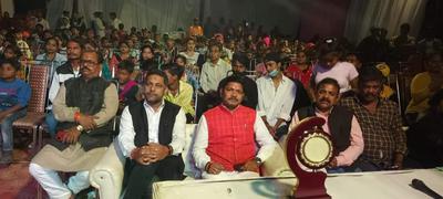 आयुष्मान कार्ड वितरण एवं डांस काम्पिटिशन कार्यक्रम में उमड़ा युवाओं का सैलाब