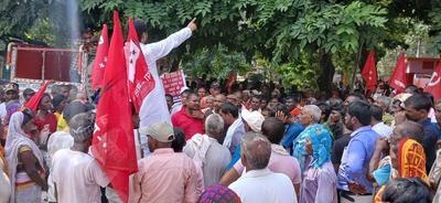 डॉ. संदीप सौरभ ने 'हक़ दो, वादा निभाओ' आंदोलन को दी मजबूती, हिलसा में उमड़ा जनसैलाब