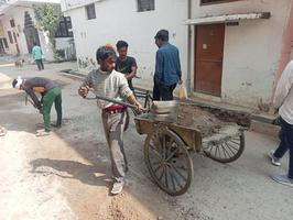 सी ब्लॉक अटल रैन बसेरा से स्व दुर्गा प्रसाद पाण्डेय पार्क के चारों ओर तक की सड़क का निर्माण कार्य हुआ शुरू