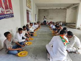 आवरी माता जी के मंदिर में ग्रहण किया प्रसाद